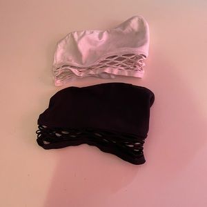 Set of two strapless bras